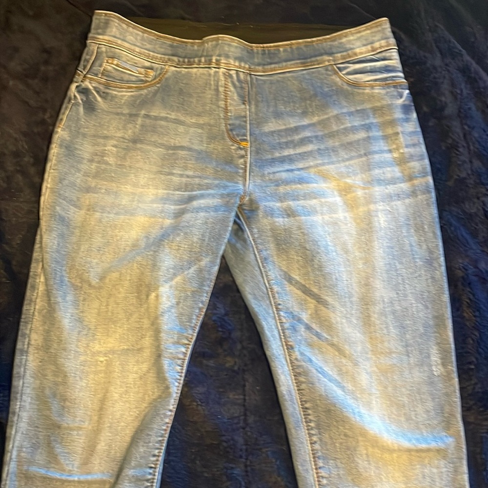 Coco + Carmen pull on jeans